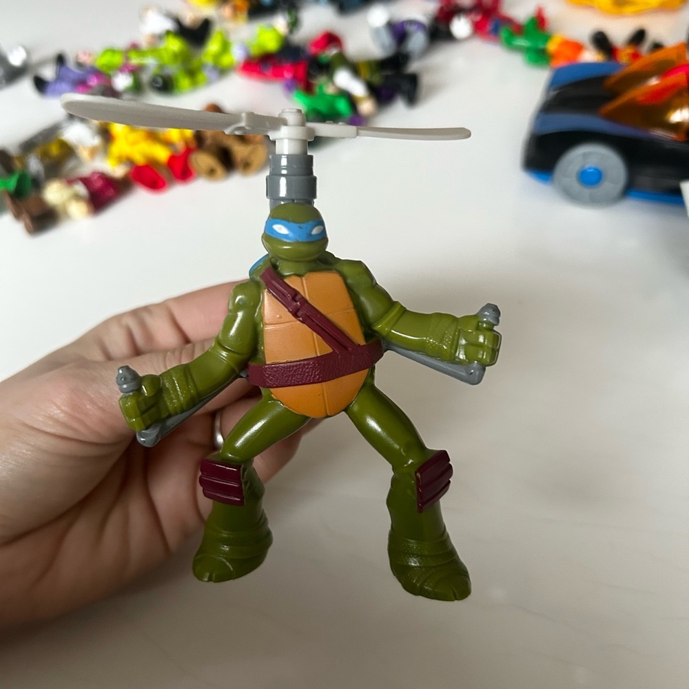 2016 Mcdoanlds Green Leonardo Teenage Mutant Ninja Turtles Action Figure